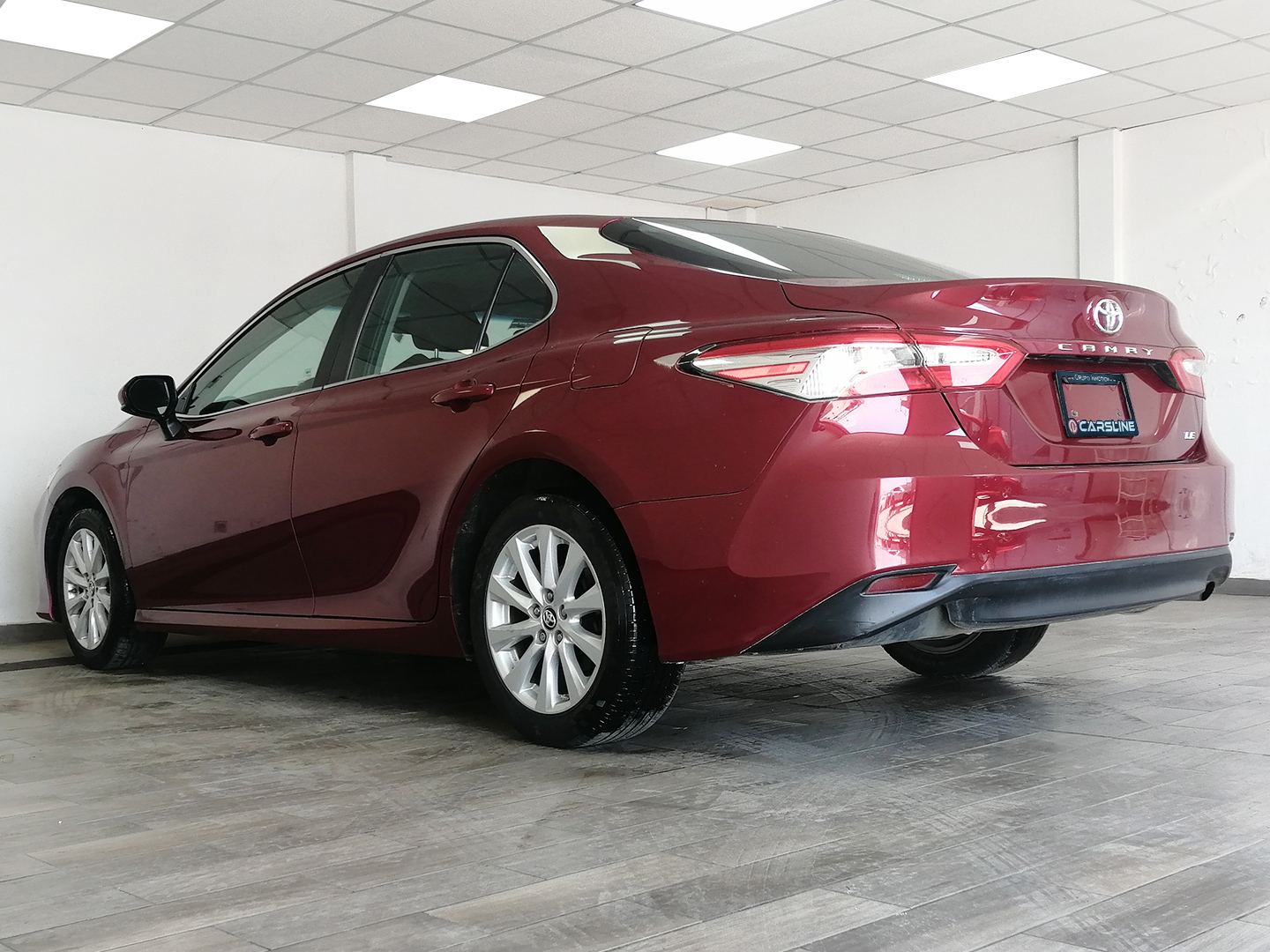 06Toyota-Camry-LE-2018-Rojo-2825-