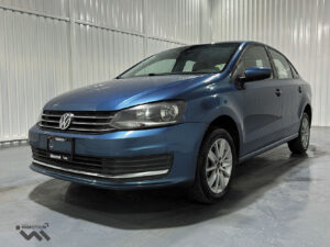 Volkswagen-Vento-Comfortline-2018-azul-9473