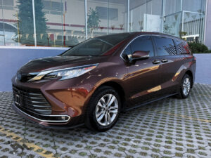 Toyota-Sienna-Limited-Hev-2022-Cafe-7670