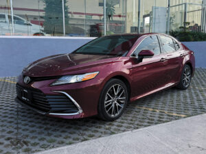 Toyota-Camry-XLE-Navi-2021-Rojo-5150