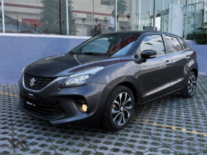 Suzuki-Baleno-GLX-2022-Gris-6502