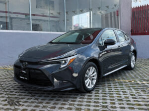 Toyota-Corolla-XLE-2023-Gris-9618