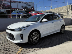 KIA-Rio-EX-Pack-HB-2020-Blanco-9605
