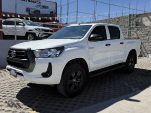 Toyota-Hilux-Dob-Cab-2024-Blanco-3915