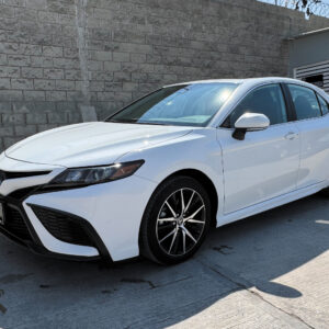 Toyota-Camry-SE-HEV-2024-Blanco-1077