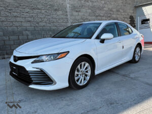 Toyota-Camry-LE-2024-Blanco-2455