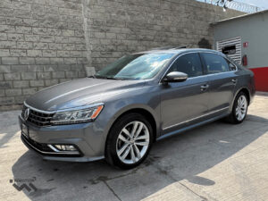 Volkswagen-Passat-V6-DSG-2018-Gris-4222