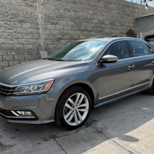 Volkswagen-Passat-V6-DSG-2018-Gris-4222