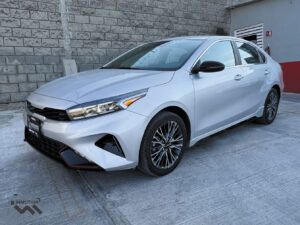 KIA-Forte-GT-Line-SD-2024-Plata-8120