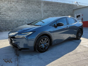 Toyota-Prius-Premium-2024-Gris-6889