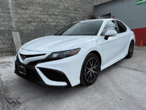 Toyota Camry SE 2024