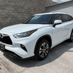 Toyota Highlander XLE HEV 2023