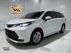 Toyota Sienna FWD XLE Hybrid 2022