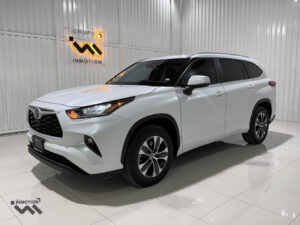 Toyota Highlander XLE HEV 2025