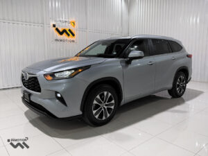 Toyota Highlander XLE HEV 2023