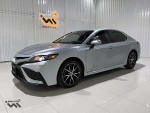 Toyota Camry SE 2022