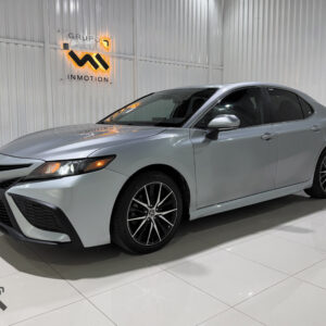 Toyota Camry SE 2022