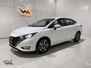 Nissan Versa Advance 2025
