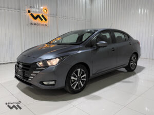 Nissan Versa Advance 2024