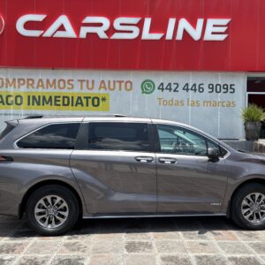 TOYOTA SIENNA XLE MINIVAN V6 2021