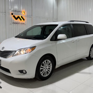 Toyota Sienna XLE 2017