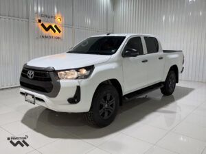 Toyota Hilux D-CAB SR 2024