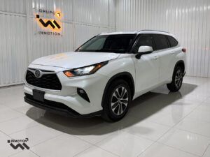 Toyota Highlander XLE 2020
